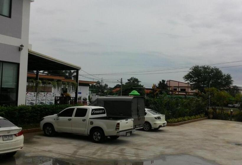 Отель The Sita Princess