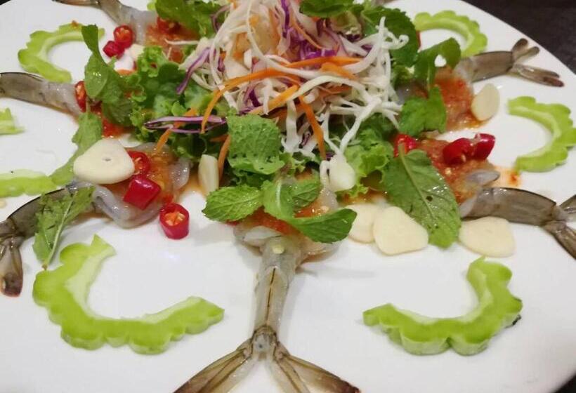 Отель The Sita Princess