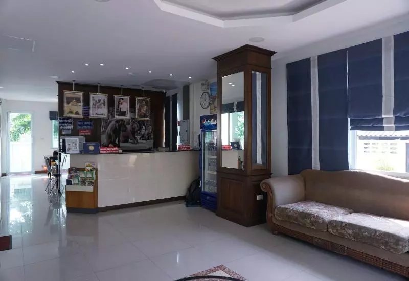 هتل The Sr Residence Lampang