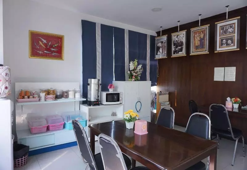 هتل The Sr Residence Lampang