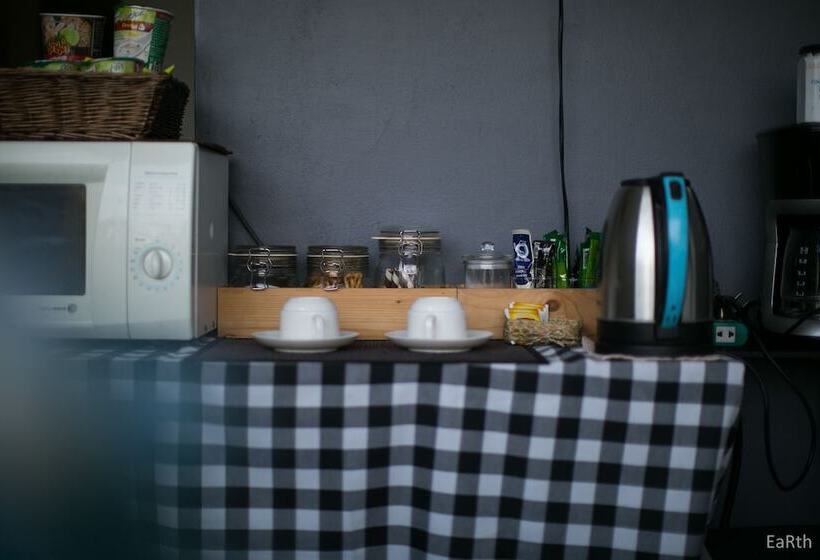 Pensió Pakta Phuket