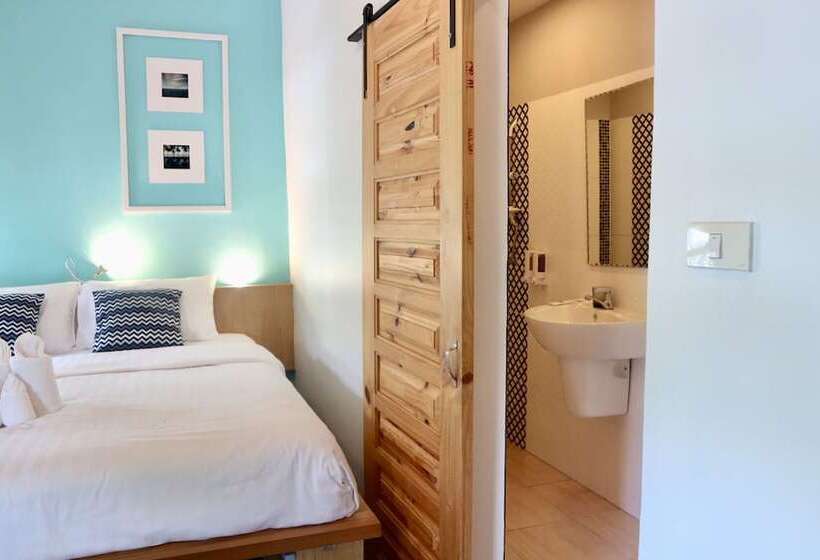 Pensió Pakta Phuket