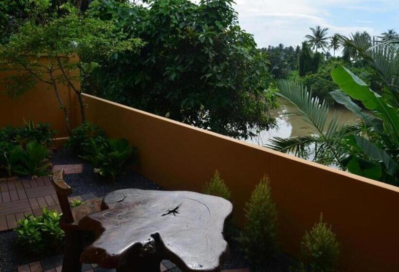 Sucholtee Resort