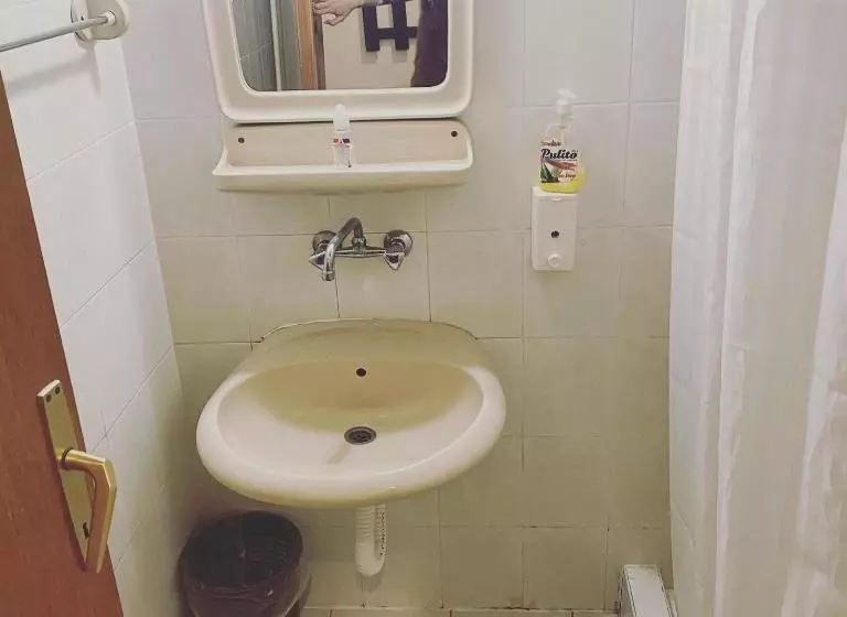تختخواب و صبحانه Vila Regina