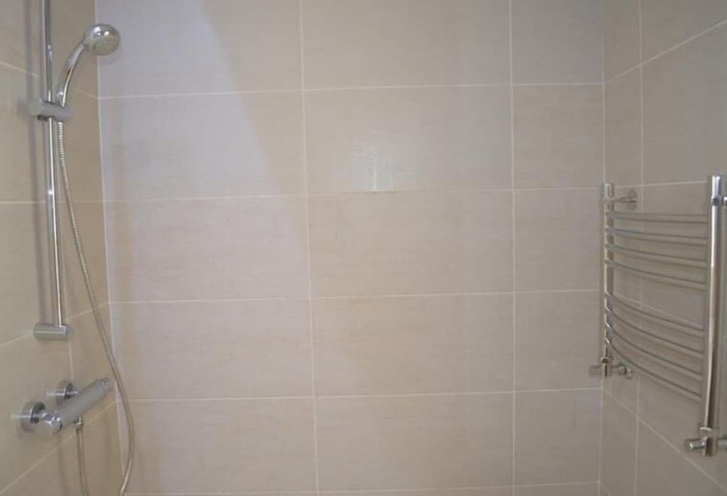 בית מלון כפרי Diana Palace