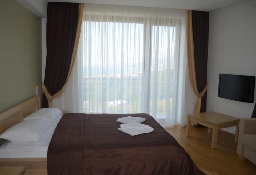 בית מלון כפרי Diana Palace