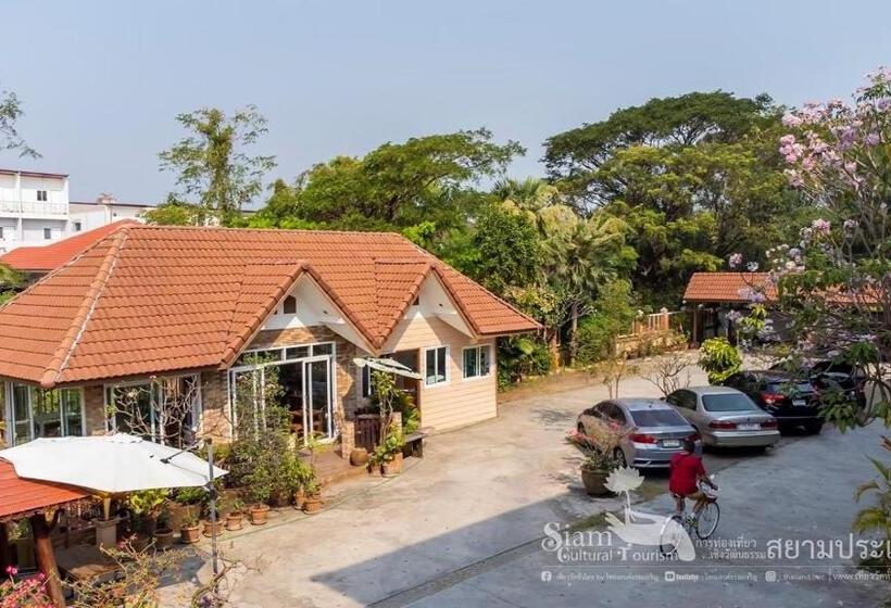 Отель Klang Muang River Home