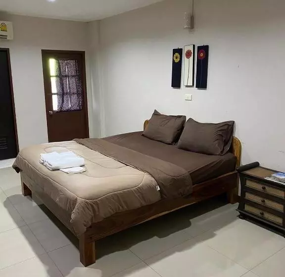 هتل Klang Muang River Home
