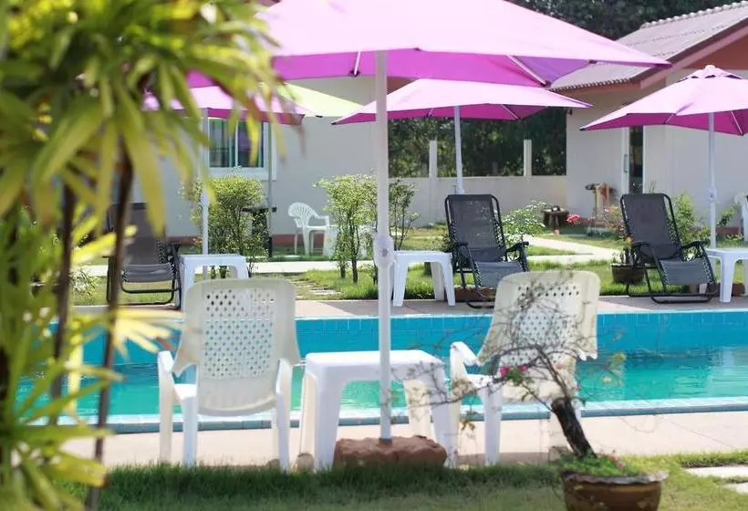 ホテル Moon River Resort