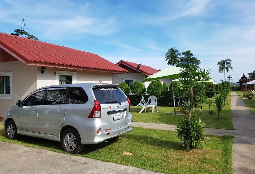 Отель Moon River Resort