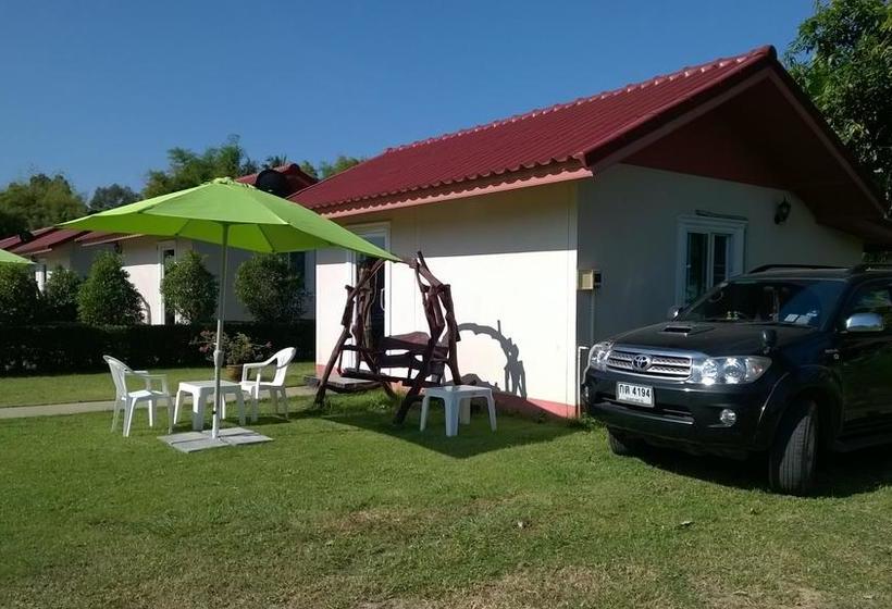 Отель Moon River Resort