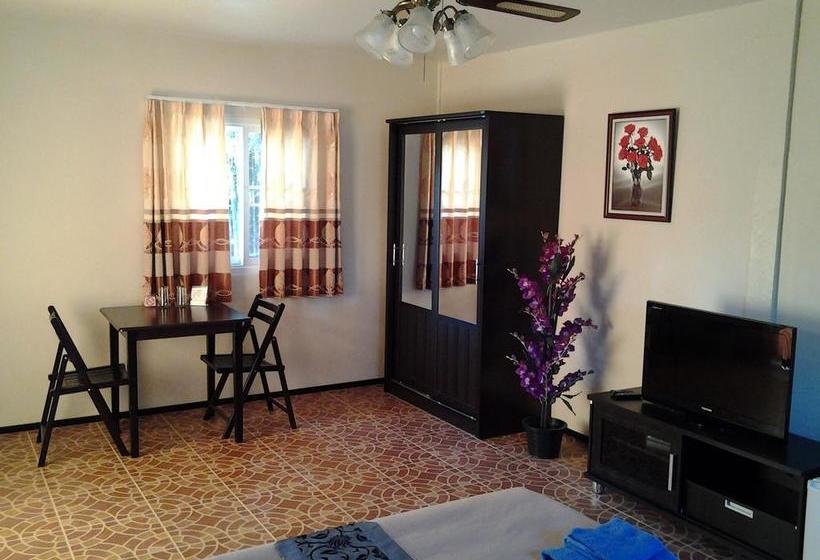 Отель Moon River Resort