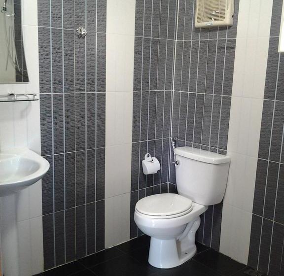 Отель Moon River Resort