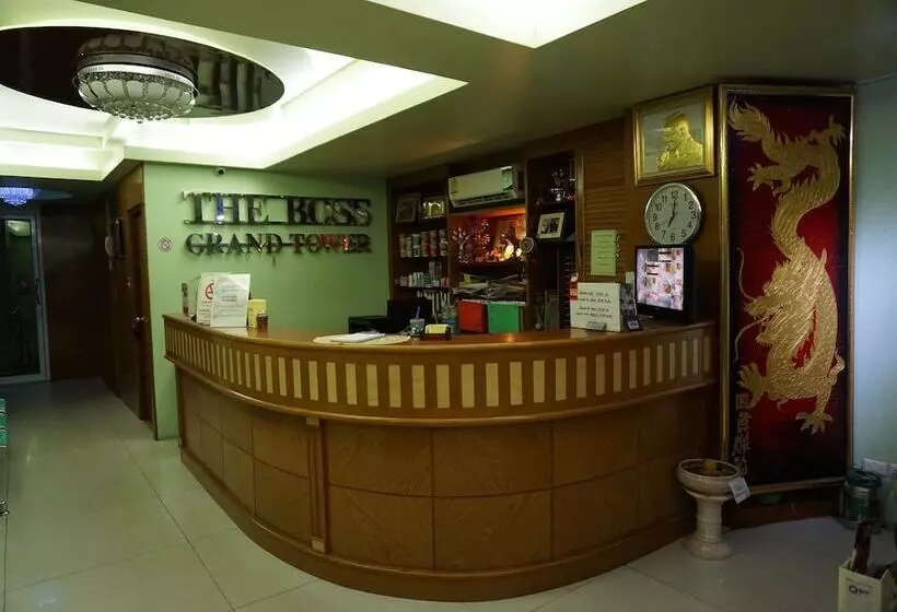 هتل The Boss Grand Tower