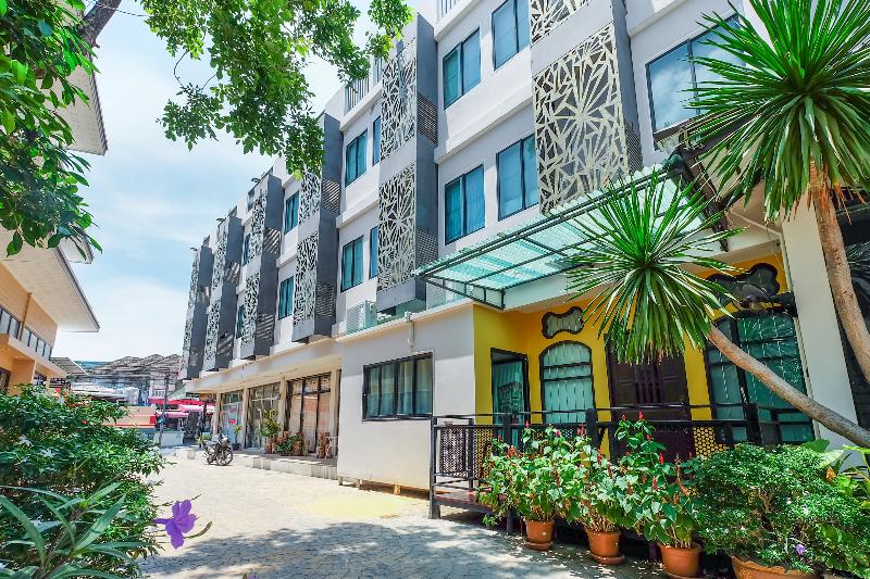 هتل The Little Nest Phuket