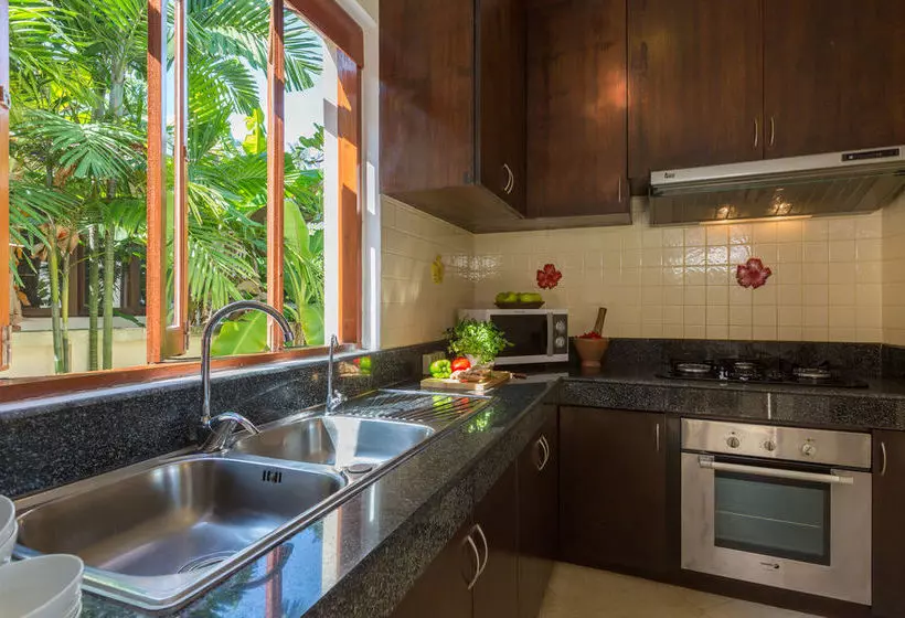 هتل Villa Baan Tawan Chai