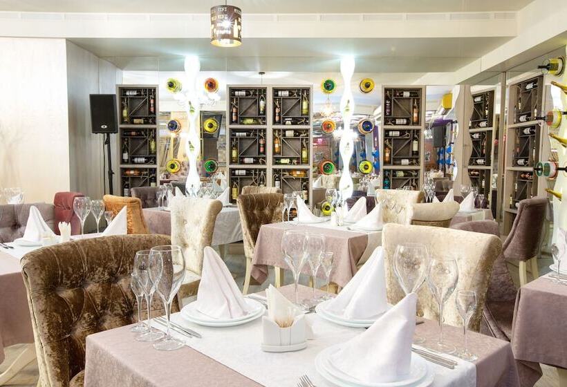 Kamarooms Business Hotel & Spa