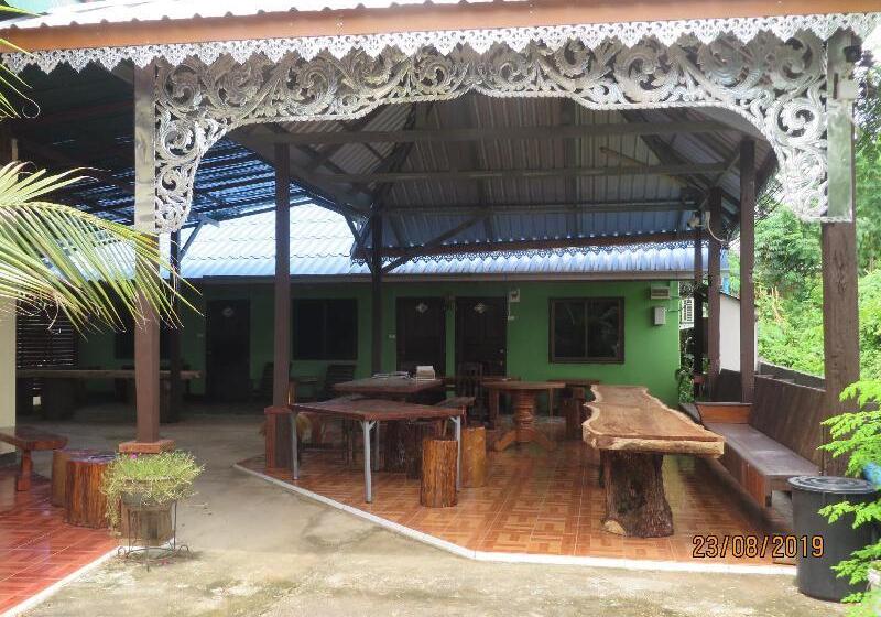 פנסיון Boondee House