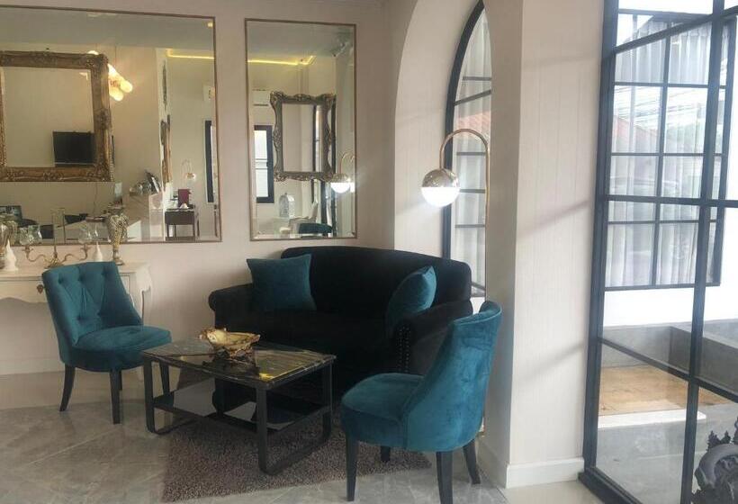 Курорт La Riva Boutique