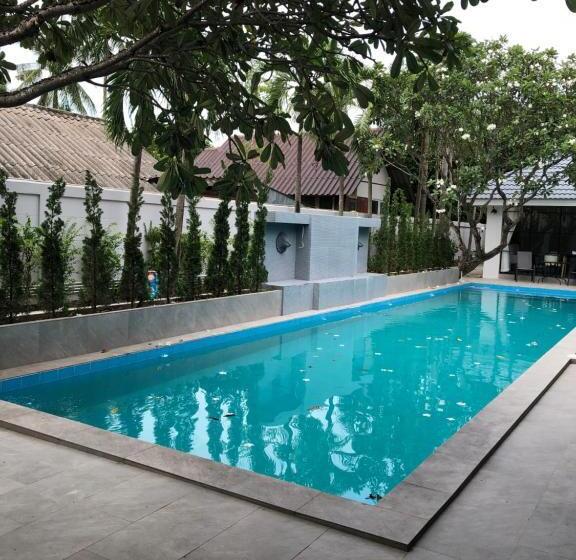 Курорт La Riva Boutique