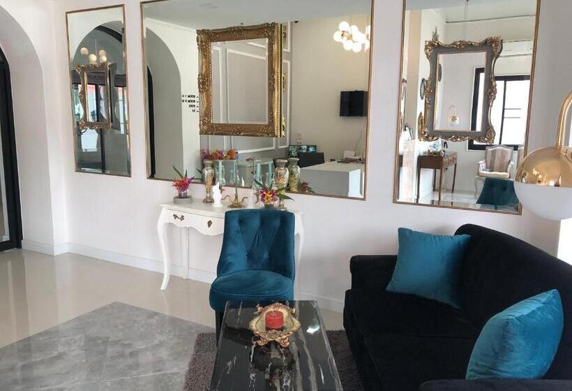 Курорт La Riva Boutique