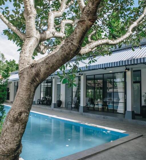 Курорт La Riva Boutique