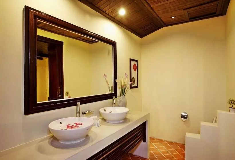 The Kara Pool Villa