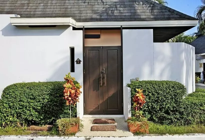 The Kara Pool Villa