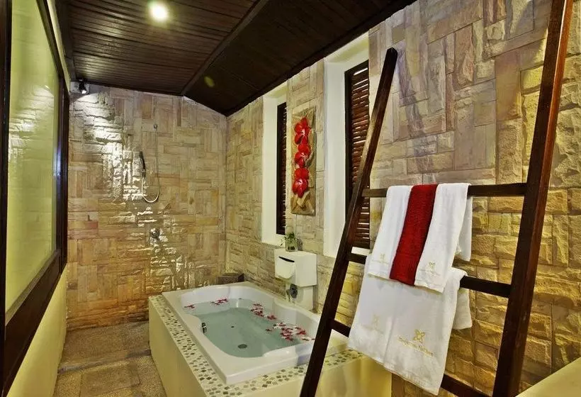 The Kara Pool Villa