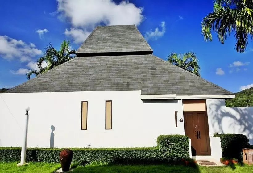 The Kara Pool Villa
