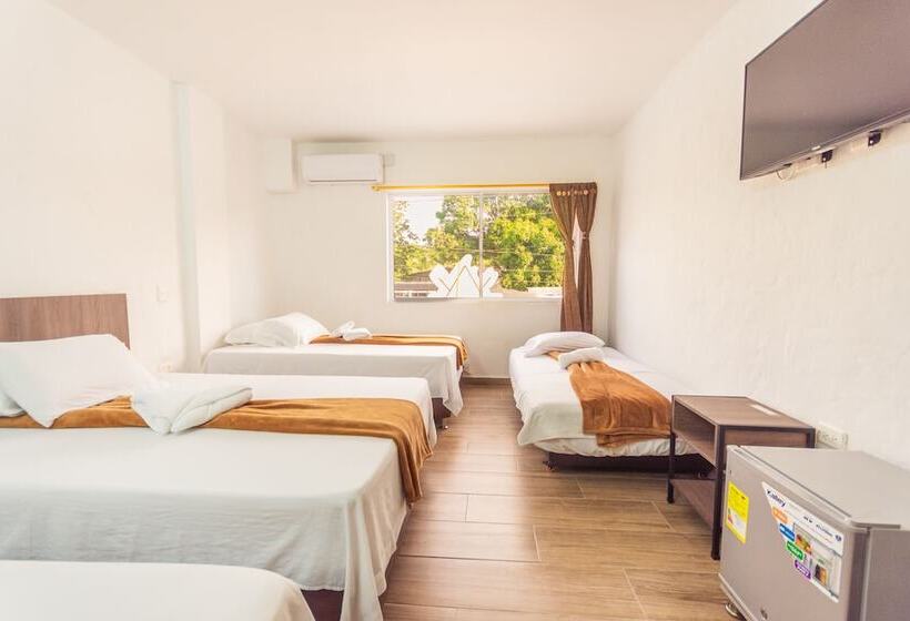 هتل Dellhar Americano By Del Toro