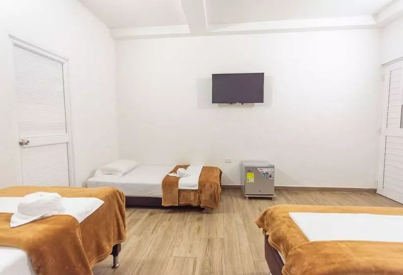 Hotelli Dellhar Americano By Del Toro