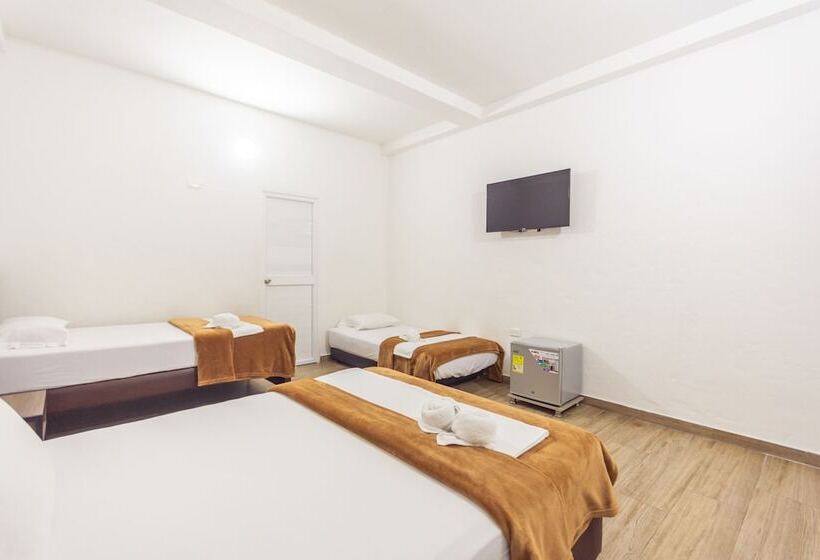 هتل Dellhar Americano By Del Toro