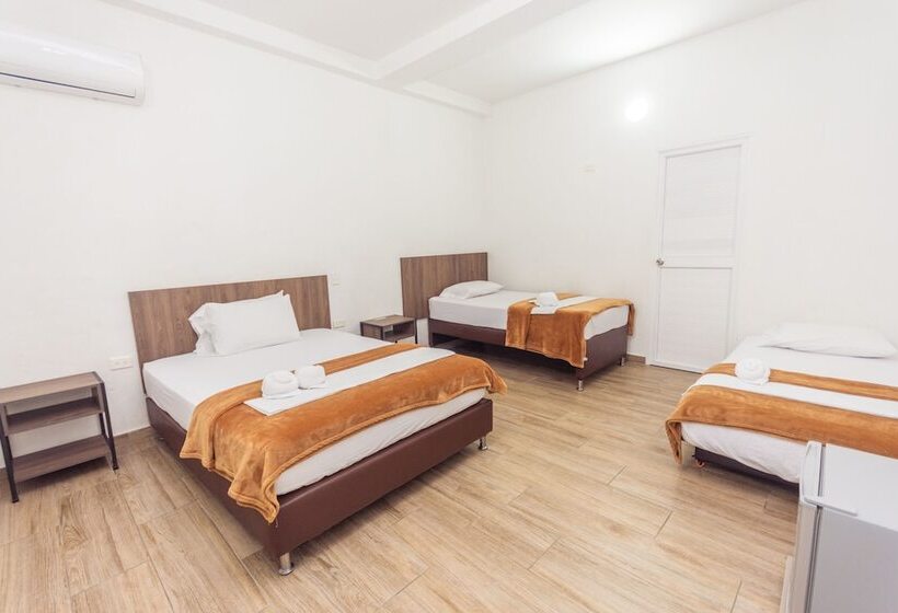 هتل Dellhar Americano By Del Toro