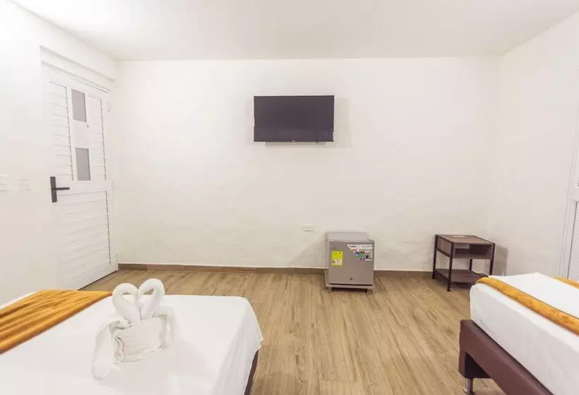 Hotelli Dellhar Americano By Del Toro