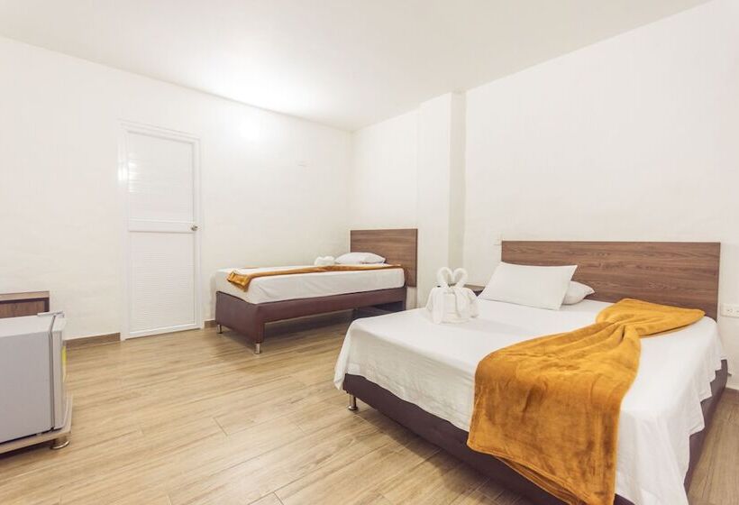 هتل Dellhar Americano By Del Toro