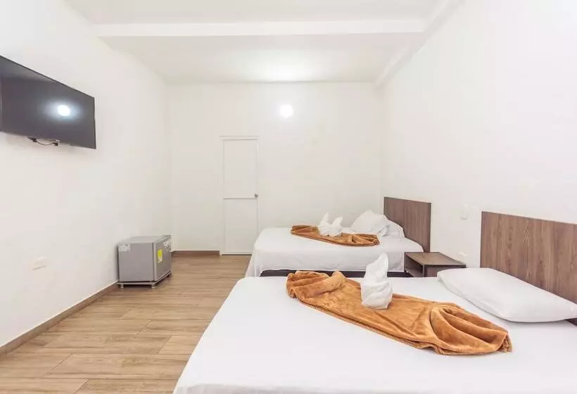 Hotelli Dellhar Americano By Del Toro