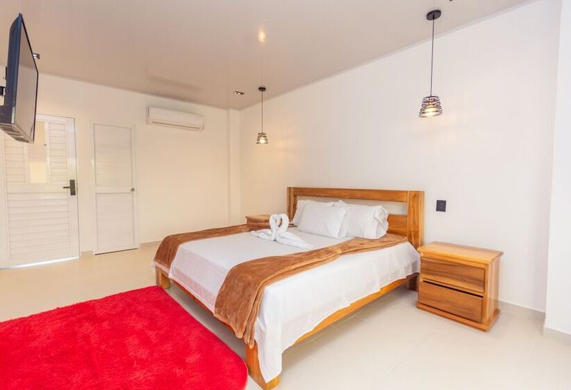 هتل Dellhar Americano By Del Toro