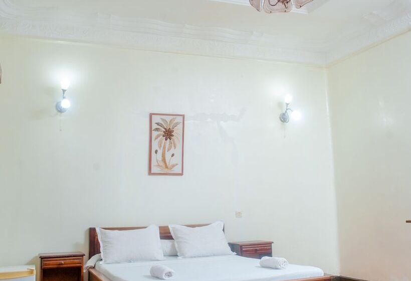 تختخواب و صبحانه Lotus Hotel Diego