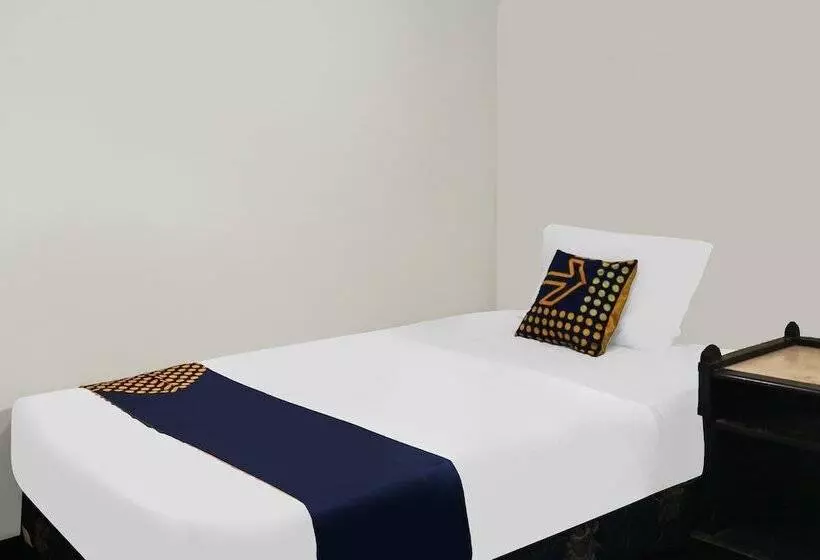 Hotel Spot On 92063 Balebat Endah Syariah