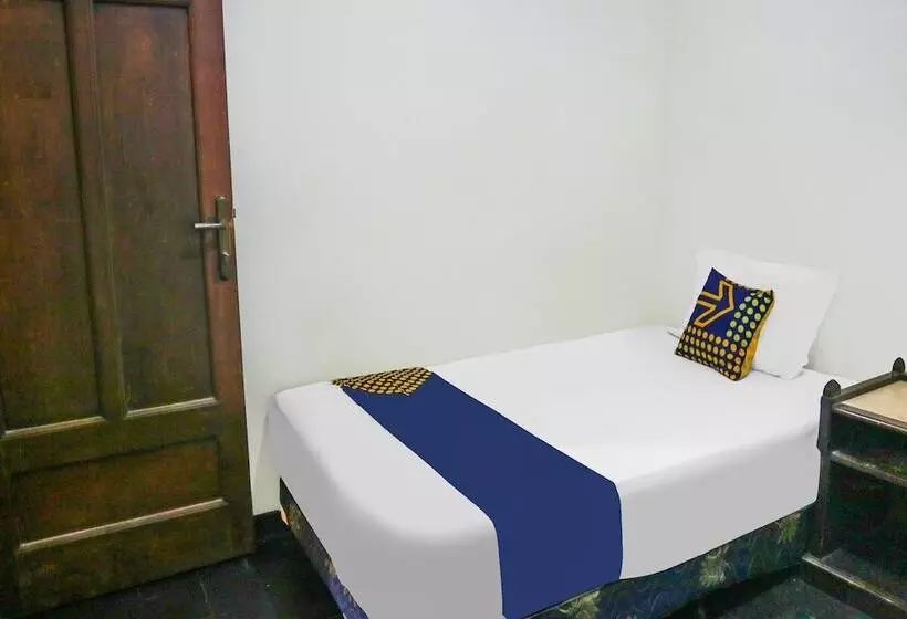 Hotel Spot On 92063 Balebat Endah Syariah