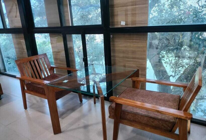 Hotell Mb Lake View Inn