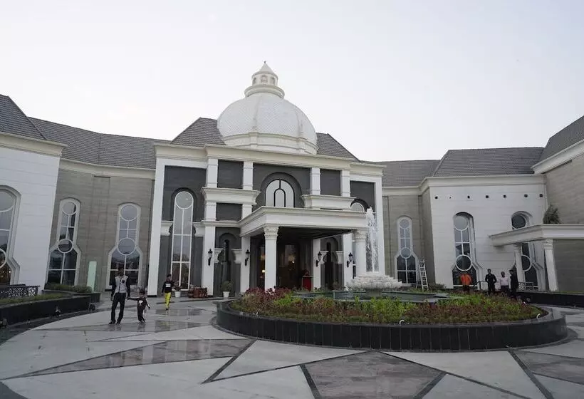 The Grand Nirvana Hotel And Resort