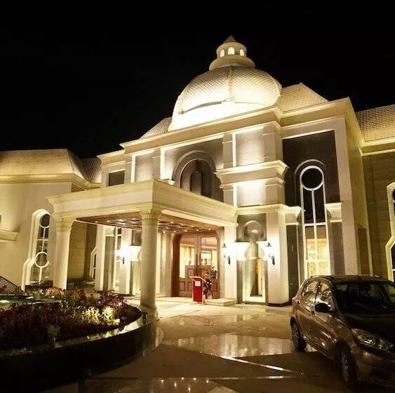 The Grand Nirvana Hotel And Resort