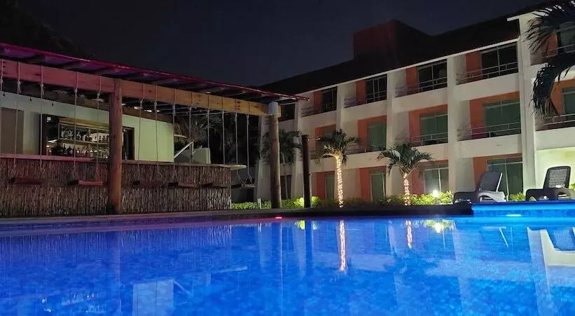 Hotelli Brisa Color Esmeralda