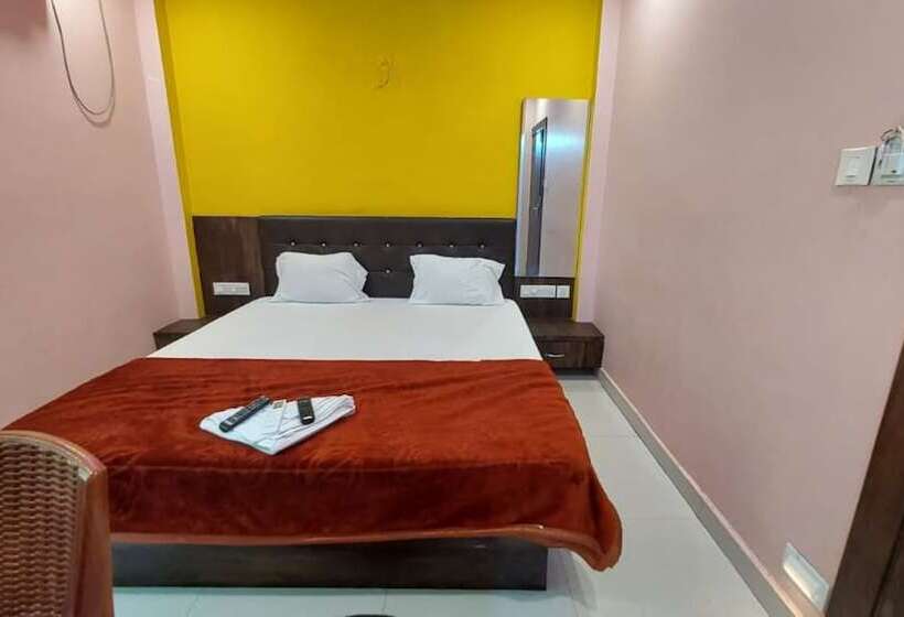 هتل Jagdish Palace Near Puri Sea Beach Best Choice Of Travellers