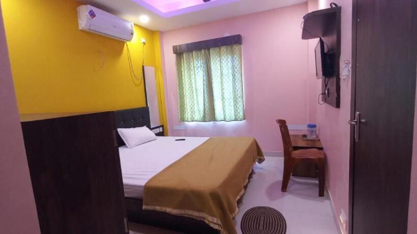 هتل Jagdish Palace Near Puri Sea Beach Best Choice Of Travellers