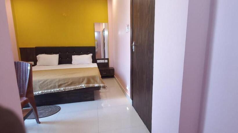 هتل Jagdish Palace Near Puri Sea Beach Best Choice Of Travellers