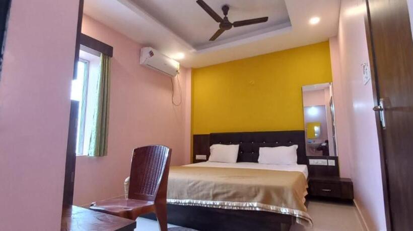 هتل Jagdish Palace Near Puri Sea Beach Best Choice Of Travellers