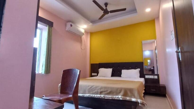 هتل Jagdish Palace Near Puri Sea Beach Best Choice Of Travellers